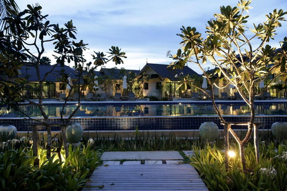 Kuiburi Hotel & Resort Kui Buri Ngoại thất bức ảnh