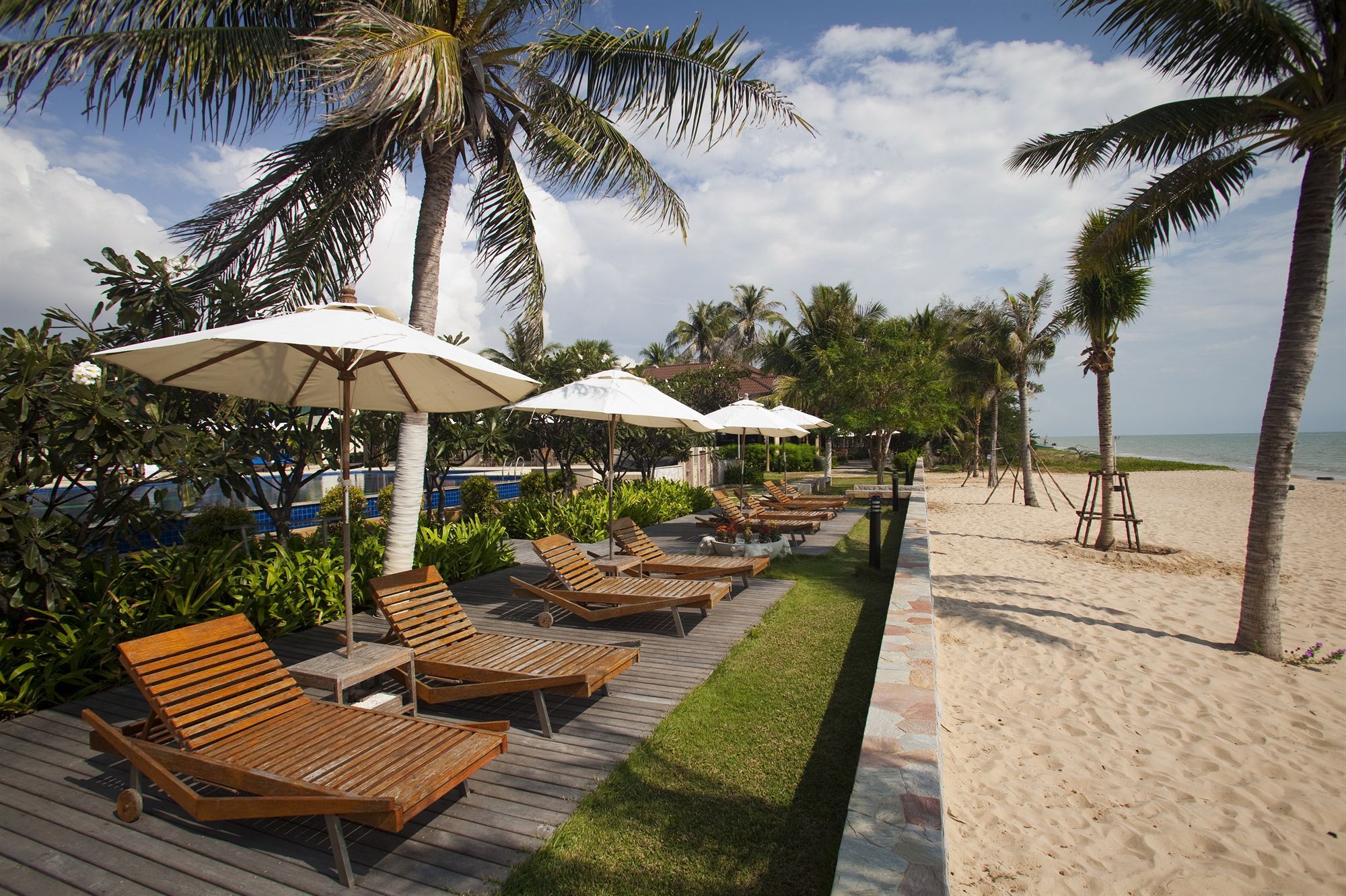 Kuiburi Hotel & Resort Kui Buri Ngoại thất bức ảnh